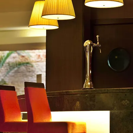 Turim Iberia Hotell 4*